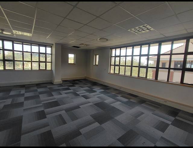 1,091M² OFFICE TO LET IN BRYANSTON